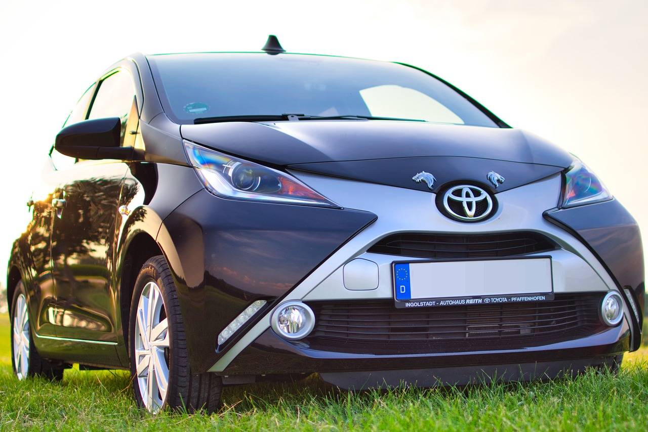 Kontrolki w Toyocie Yaris co oznaczają podczas codziennej jazdy?